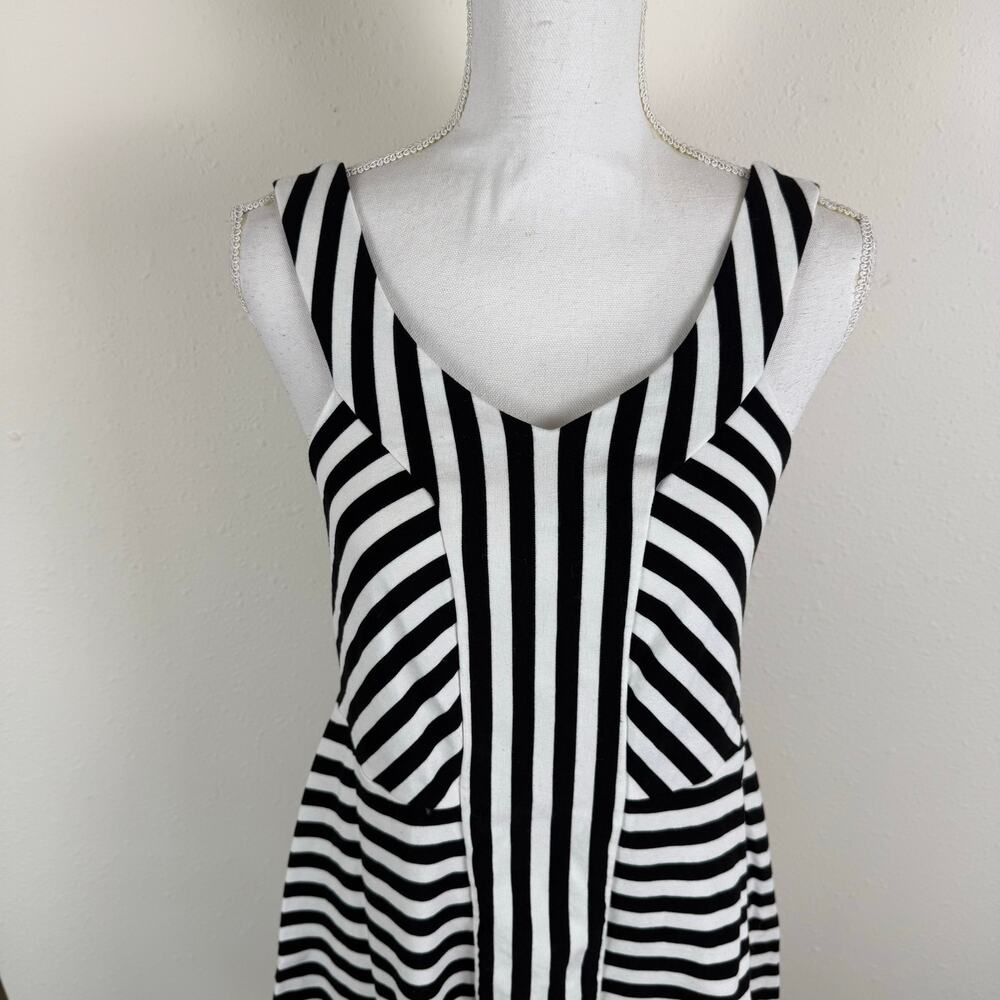 Torrid Mini Skater Dress Size 0 (US Large/12) Black White Striped Retro Summer - Picture 2 of 9